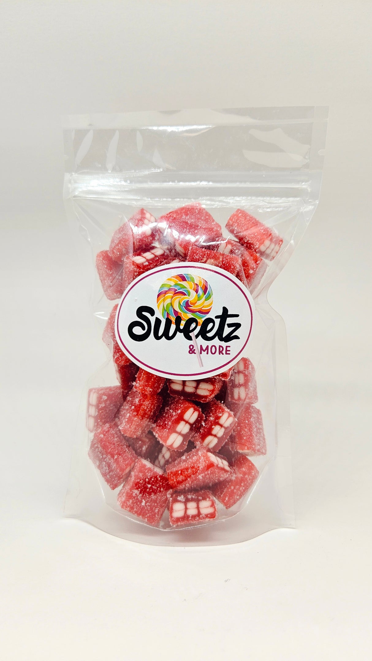 Gummy Bricks Strawberry 11 oz